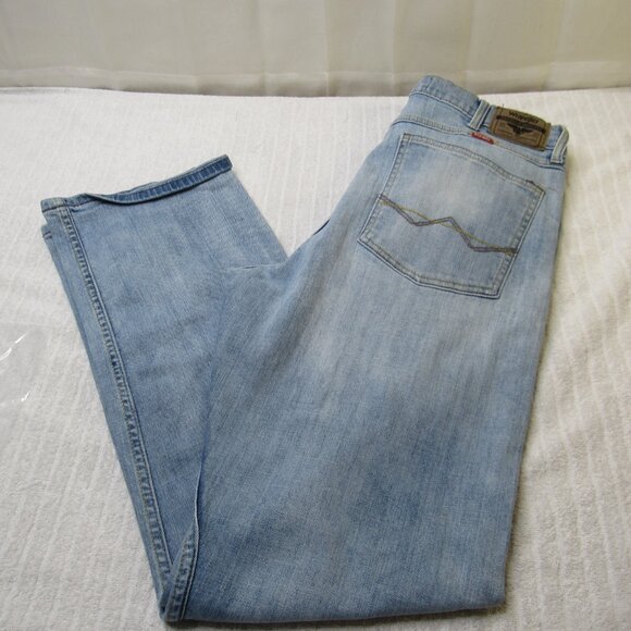Wrangler Jeans Men Size 34x32 Blue Light Wash Denim Straight Fit Red Tag Good Co - Picture 10 of 16